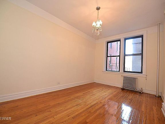 5th image of 2520 42nd St APT 5A