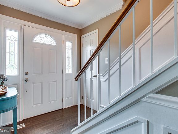 3rd image of 9929 Courthouse Woods Ct