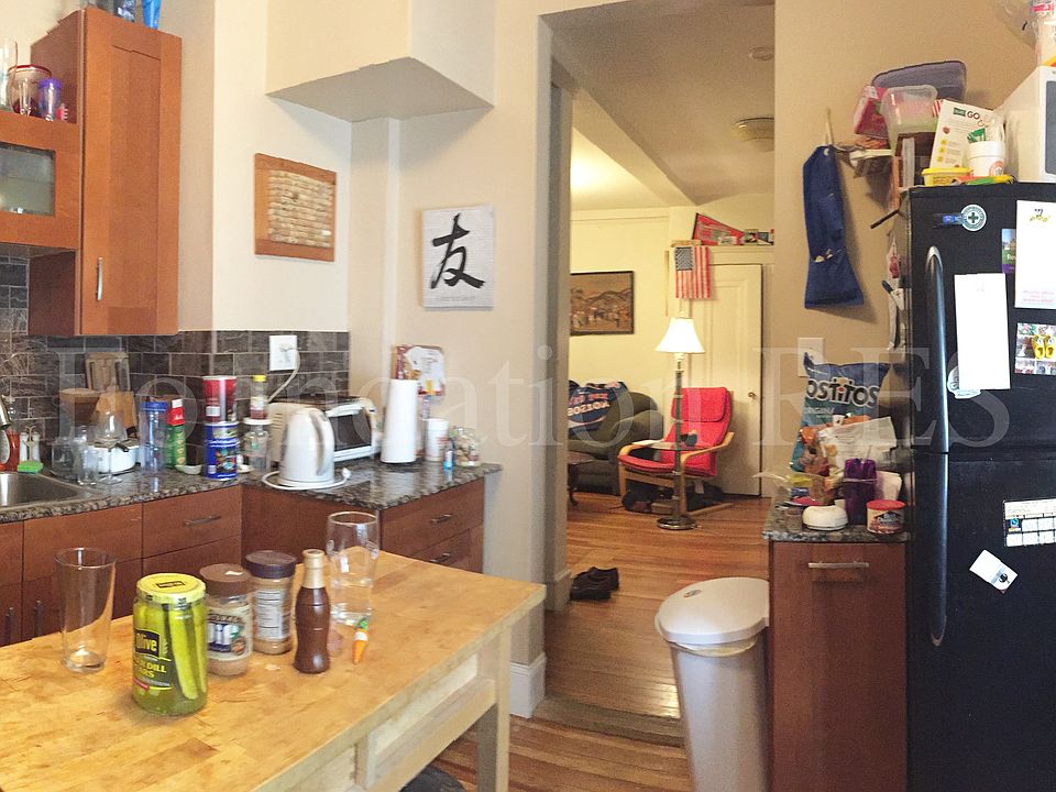 1st image of 1940 Commonwealth Ave APT 32