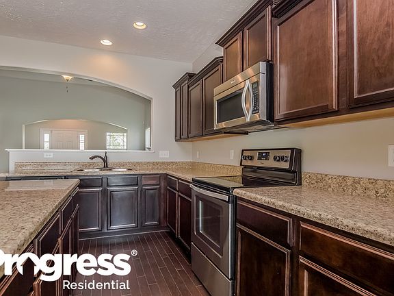 5th image of 1510 John Lee Ln