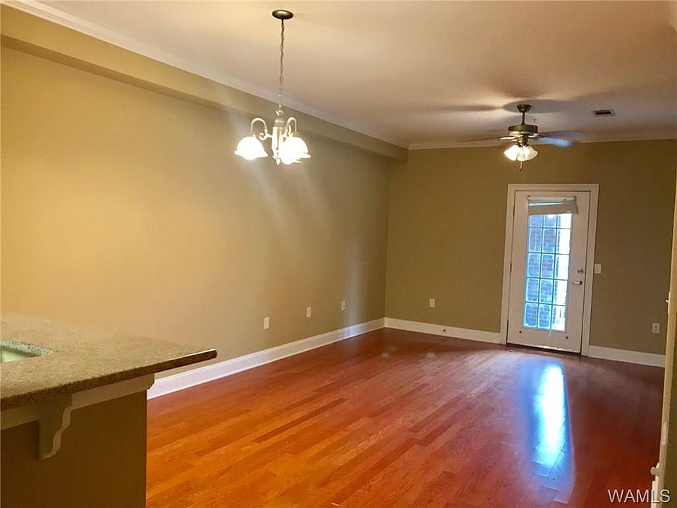 1st image of 3218 Veterans Memorial Pkwy APT 2107