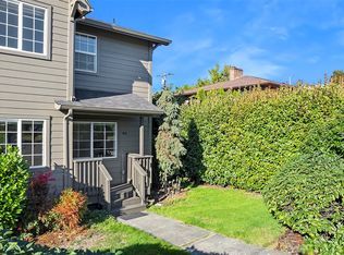 800 S 219th St APT B2, Des Moines, WA 98198