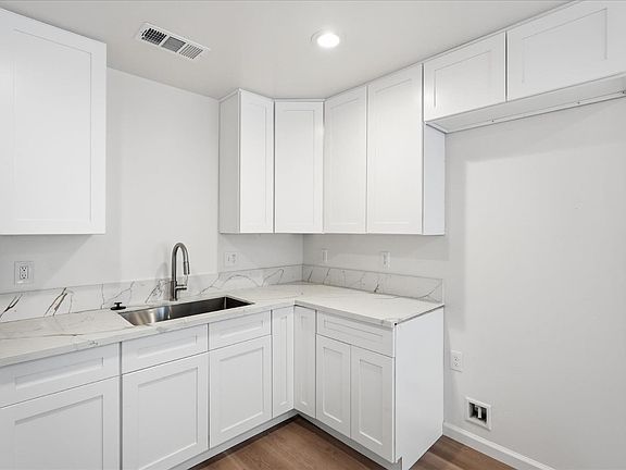 5th image of 2020 Aspen St