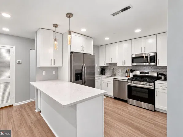 19443 Brassie Pl Unit 301, Montgomery Village, MD 20886