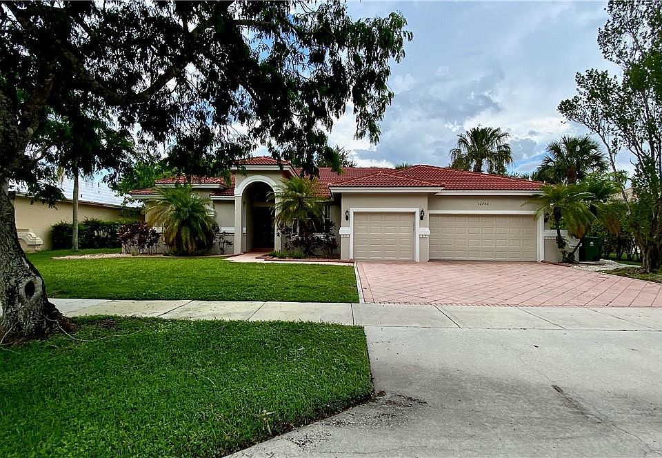 1st image of 12740 N Countryside Terrace