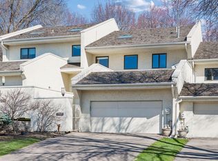 11620 Vista Dr, Minnetonka, MN 55343