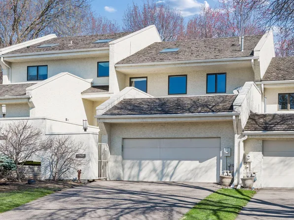 11620 Vista Dr, Minnetonka, MN 55343