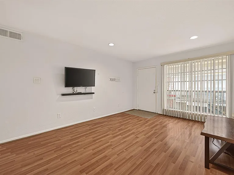 9201 Clarewood Dr #191 — Photo 5