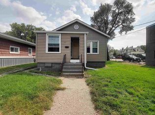 714 13th St, East Moline, IL 61244