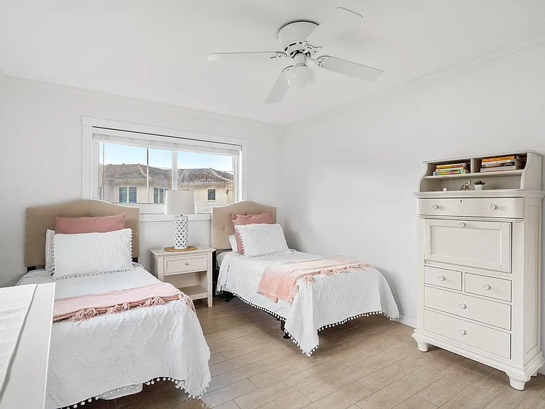 1120 Morse Blvd — Photo 23