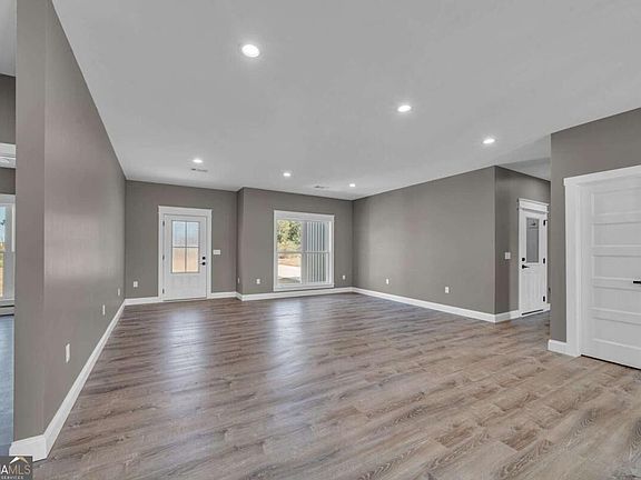 5th image of 1229 Mark Wood Rd
