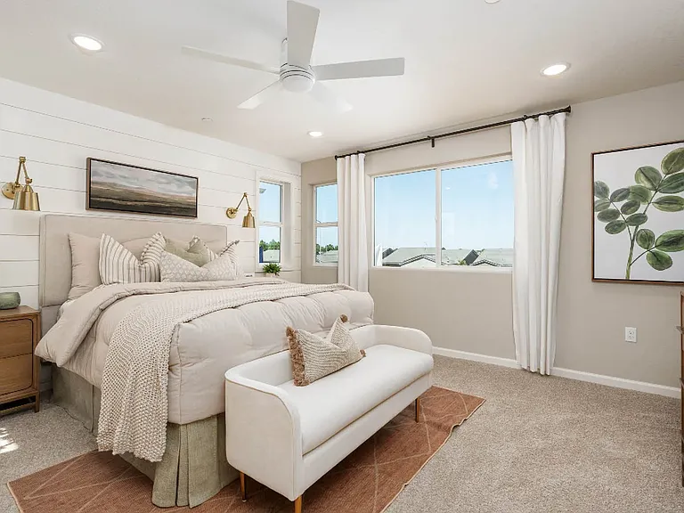 2047 N Wagon Ln — Photo 8