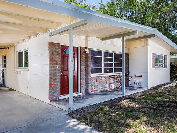 4th image of 725 Caruso Pl