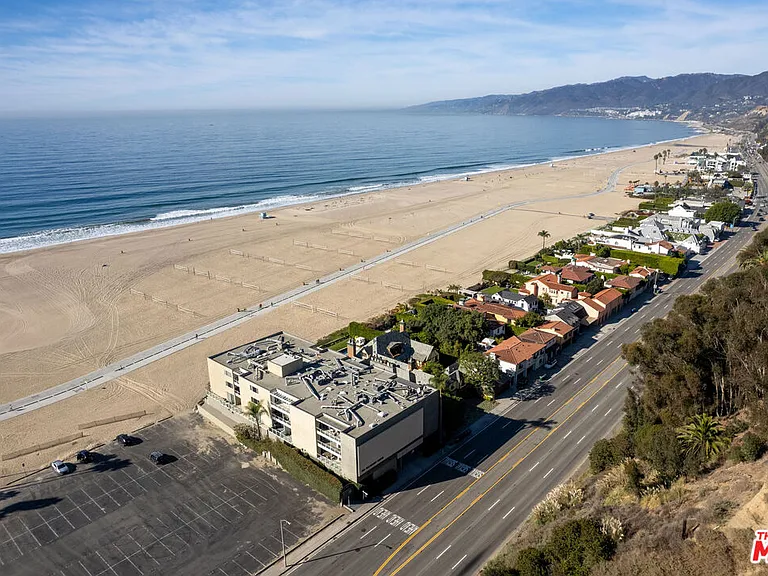 723 Palisades Beach Rd #211 — Photo 30