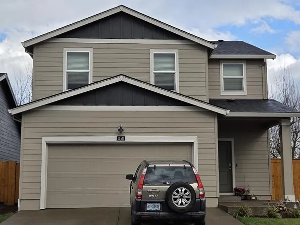 1150 Sparrow St, Woodburn, OR 97071