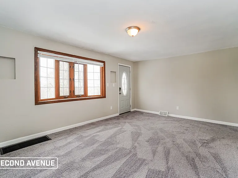 123 Bunker Hill Rd — Photo 3