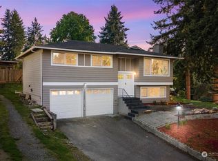 16703 NE 22nd St, Bellevue, WA