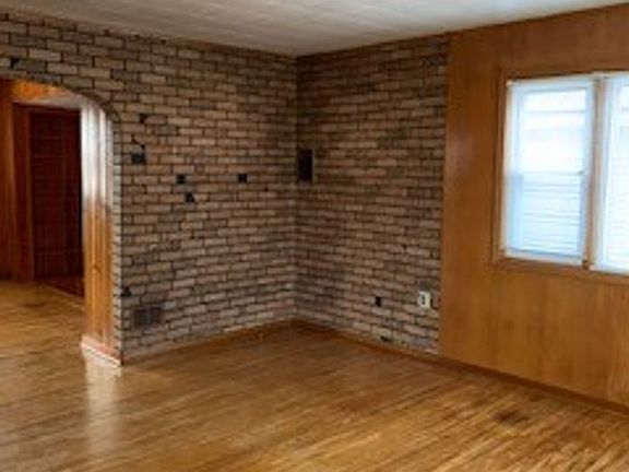 3rd image of 1215 Walnut St