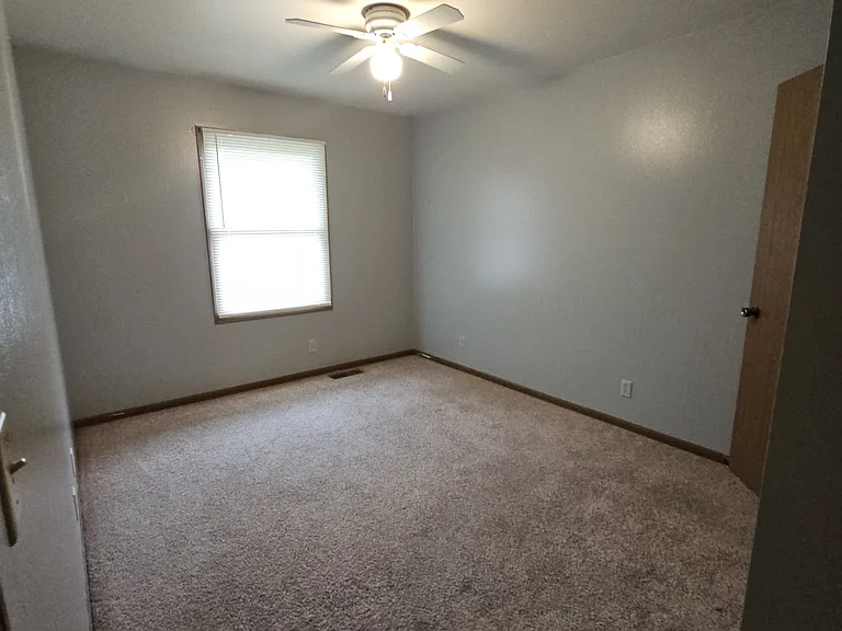1023 Kearney St — Photo 10