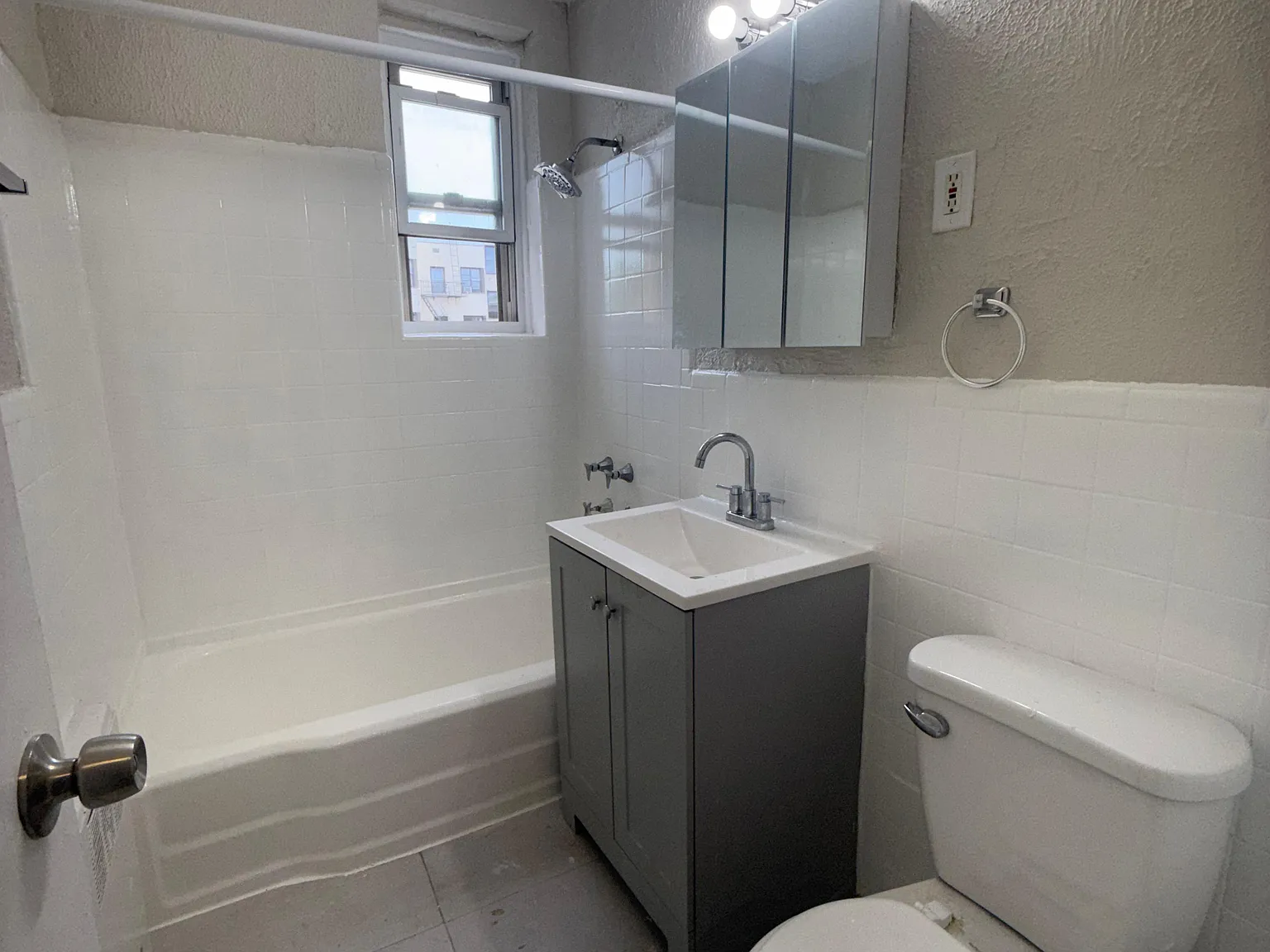 2 bed, $1,895 — Photo 4
