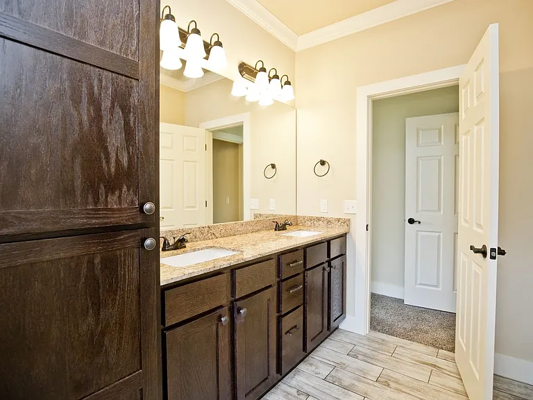 108 Alder St — Photo 12