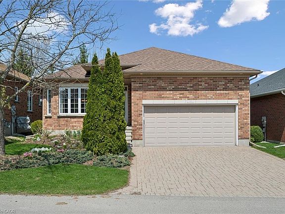 2nd image of 149 Devonshire Dr