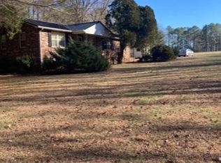 12501 N Lodore Rd, Amelia Court House, VA 23002