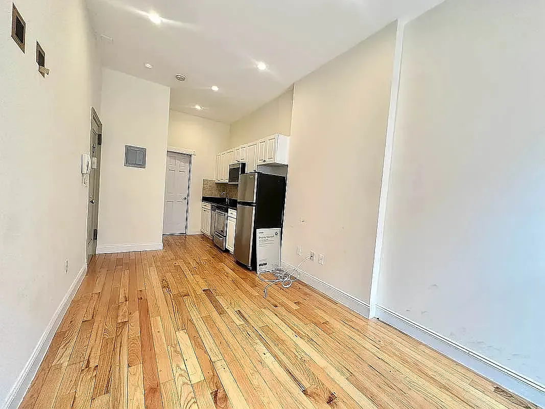 415 West 56th Street — Photo 3