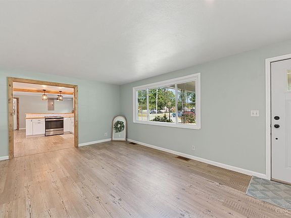 2nd image of 4 Gumbert Dr
