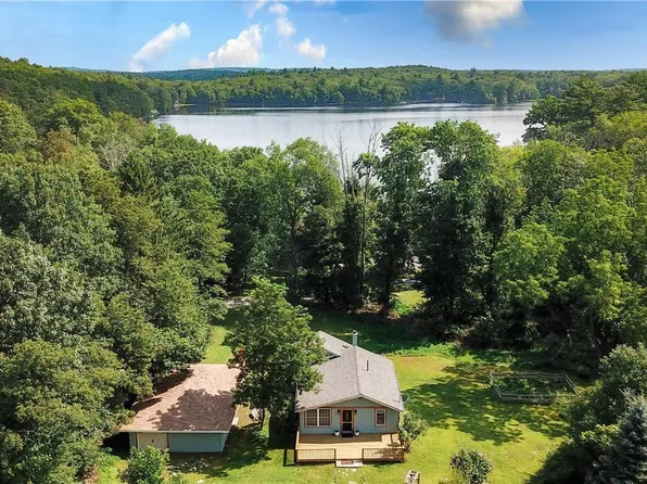 106 Morris Rd, East Stroudsburg, PA 18302