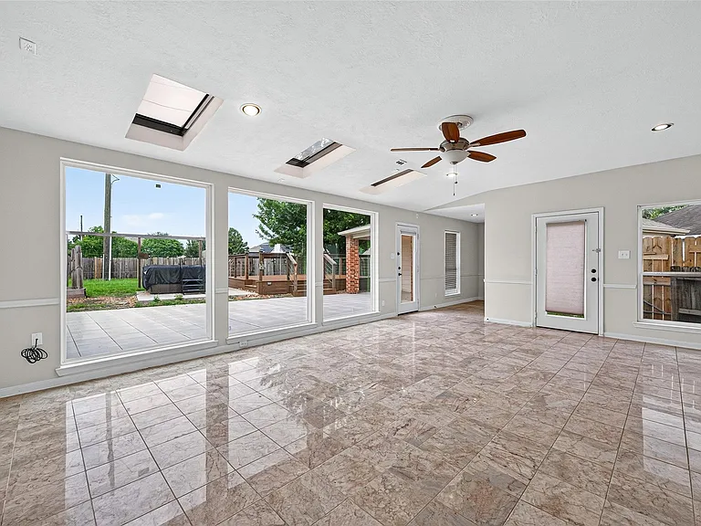 2502 Rosebluff Ct — Photo 18