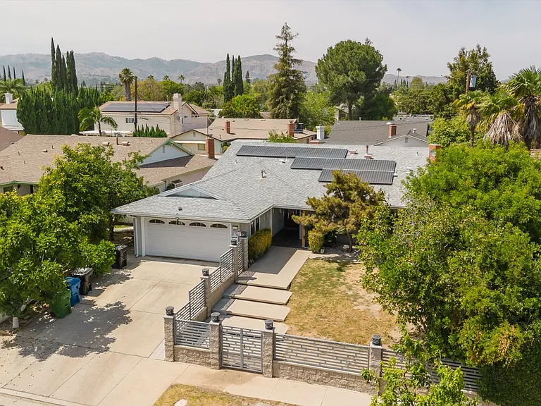 17419 Blackhawk St — Photo 12