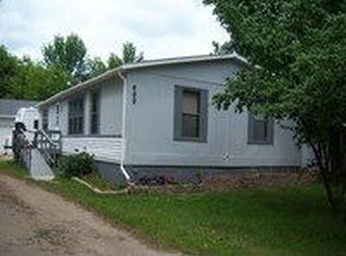 900 Riverwood Dr, West Fargo, ND 58078