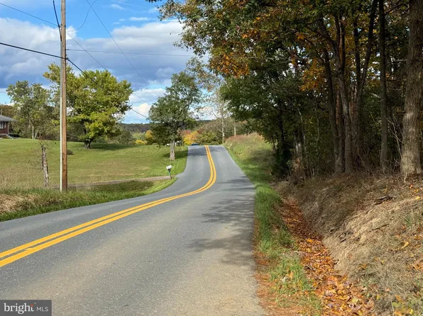 14015 Winchester Grade Rd, Berkeley Springs, WV 25411