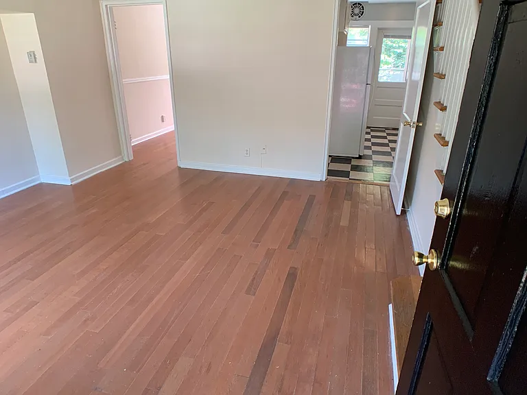 1684 Valley Ave — Photo 2