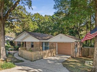 513 3rd St, Fairhope, AL 36532