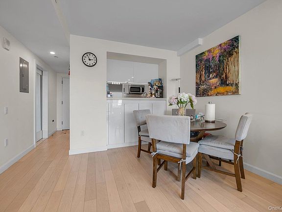 4th image of 138-35 39th Avenue #5L