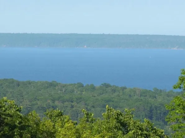 83xxx Ashwabay Heights Rd, Bayfield, WI 54814