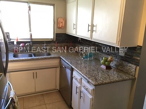 3rd image of 330 N Howard St APT 207