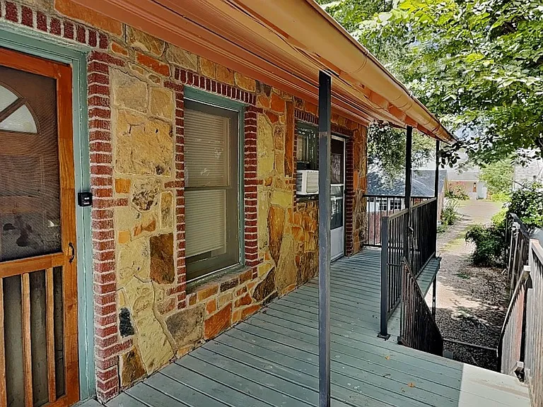 3333 W 5th St — Photo 2