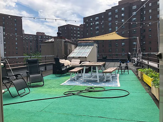 Rented by Sassouni Management | media 31