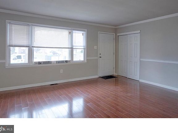 3rd image of 1745 Pitman Ave
