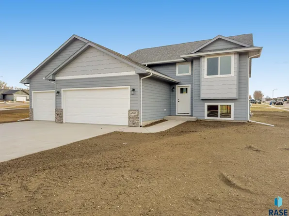 6700 W Viola Ct, Sioux Falls, SD 57107