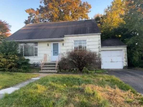 24-08 Arcadia Rd, Fair Lawn Boro, NJ 07410