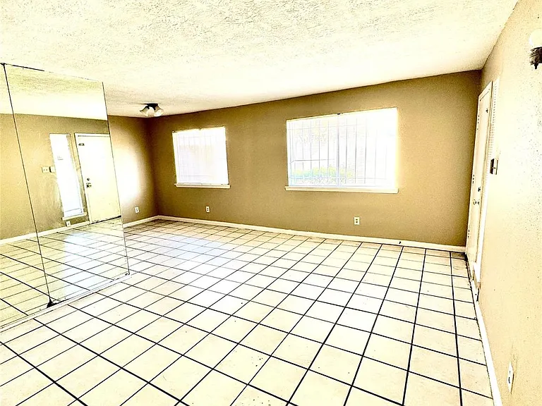 5668 Birchmont Dr #2 — Photo 5
