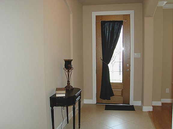3rd image of 25519 Westbourne Dr