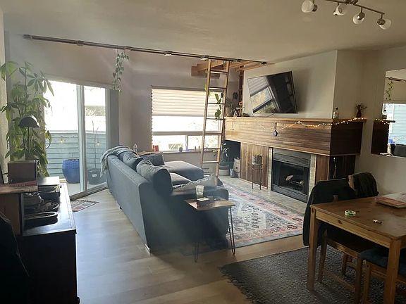 5th image of 21937 7th Ave S APT 214