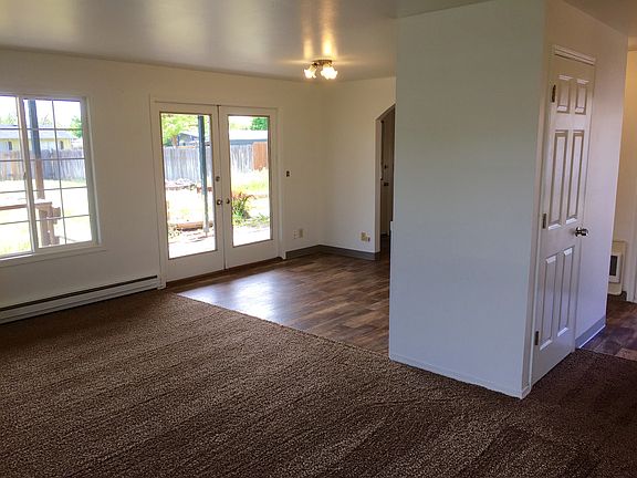 Living Room/Dining Room