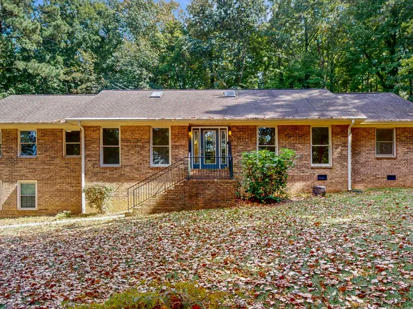 1531 Clearwater Dr, Sanford, NC 27330