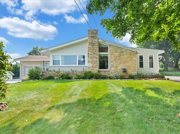 7015 Greenway Dr, Roanoke, VA 24019